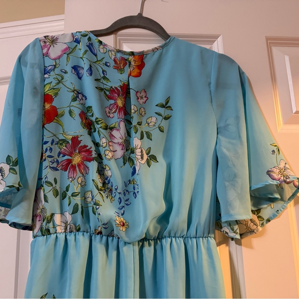 Superfoxx Floral Blue Dress with Flutter Sleeves - Picture 5 of 6